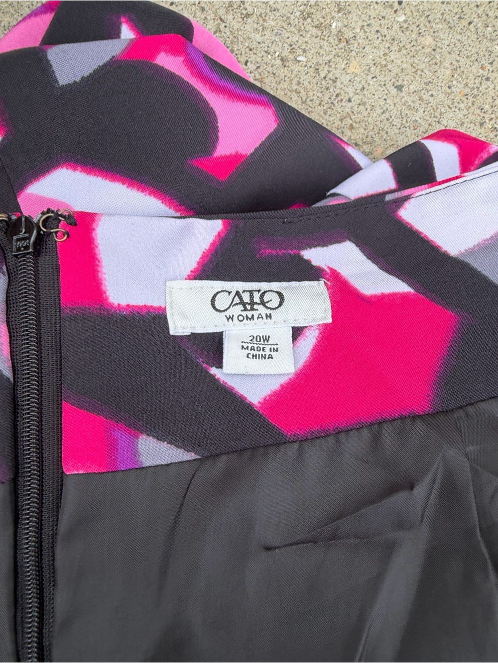 Cato Woman 20W Plus Pink Black Geometric A-Line Knee Skirt Zip Poly/Spandex - Picture 2 of 3